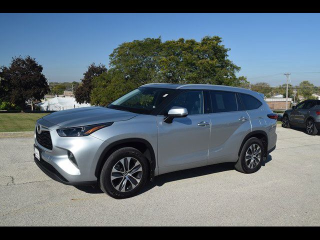 2022 Toyota Highlander XLE