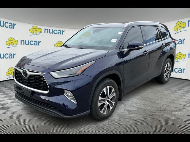 2022 Toyota Highlander XLE