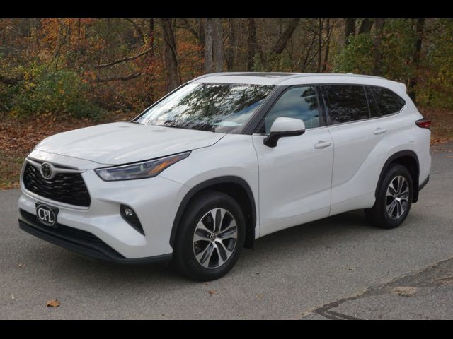 2022 Toyota Highlander XLE