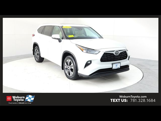 2022 Toyota Highlander XLE