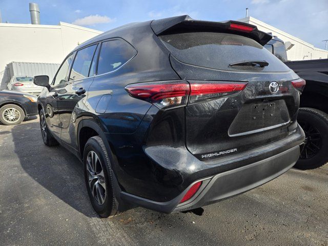 2022 Toyota Highlander XLE