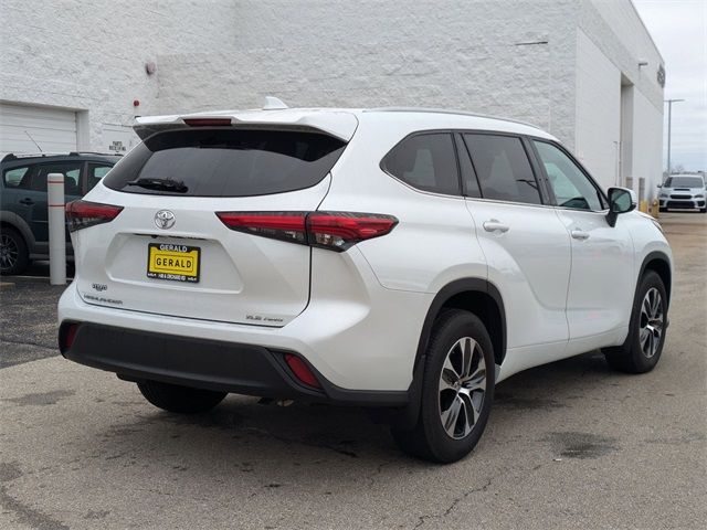 2022 Toyota Highlander XLE