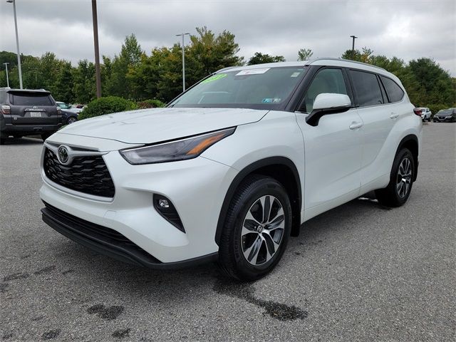 2022 Toyota Highlander XLE