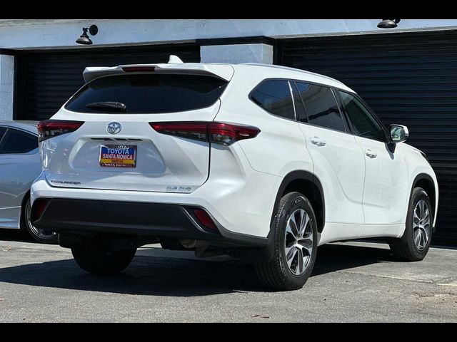 2022 Toyota Highlander XLE