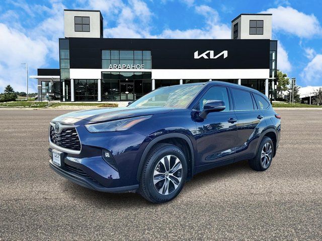 2022 Toyota Highlander XLE