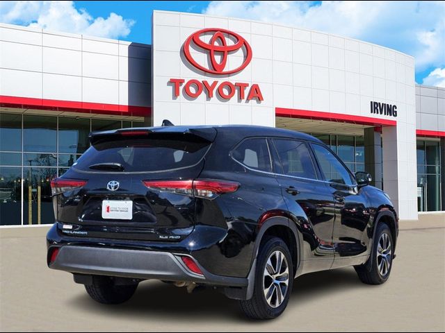 2022 Toyota Highlander XLE