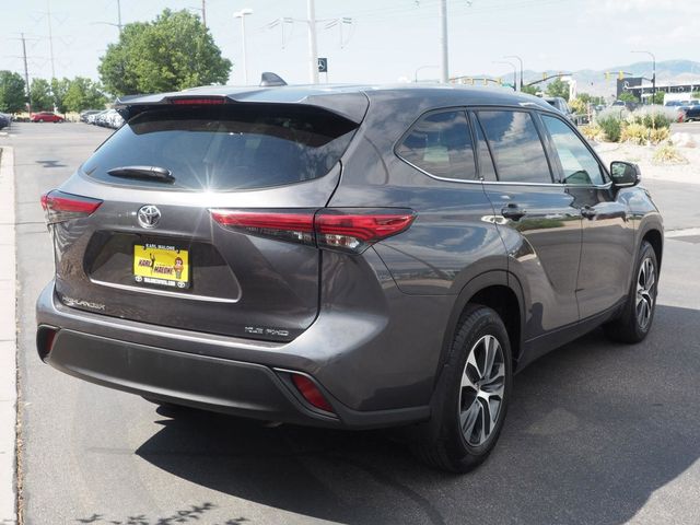 2022 Toyota Highlander XLE