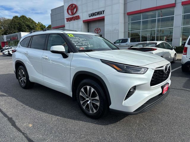 2022 Toyota Highlander XLE