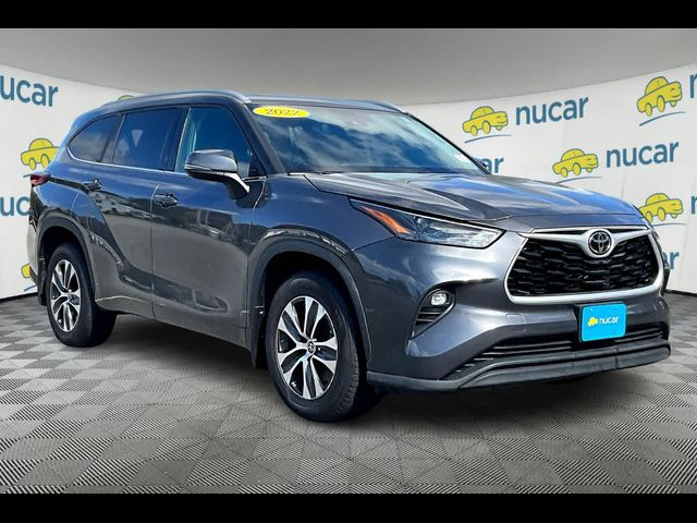 2022 Toyota Highlander XLE