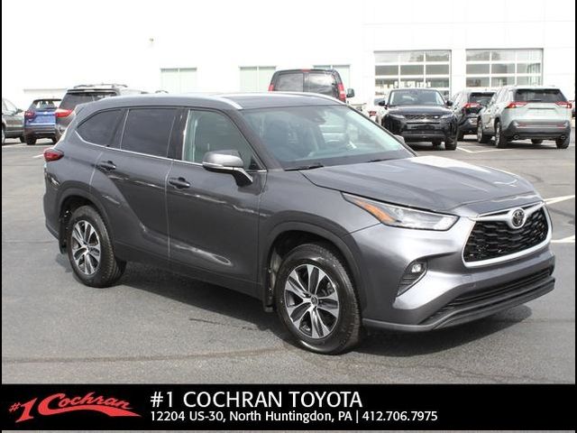 2022 Toyota Highlander XLE