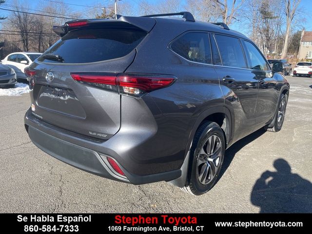 2022 Toyota Highlander XLE