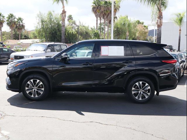 2022 Toyota Highlander XLE