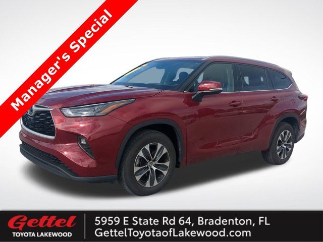 2022 Toyota Highlander Hybrid XLE