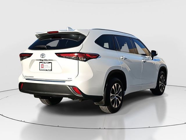 2022 Toyota Highlander XLE