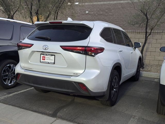 2022 Toyota Highlander XLE