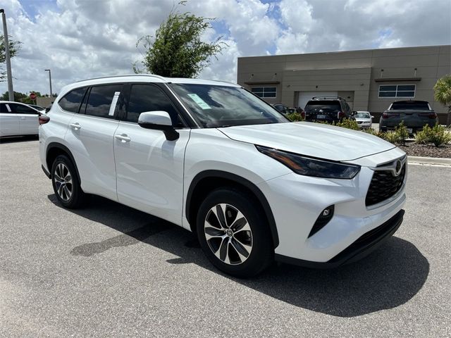 2022 Toyota Highlander XLE