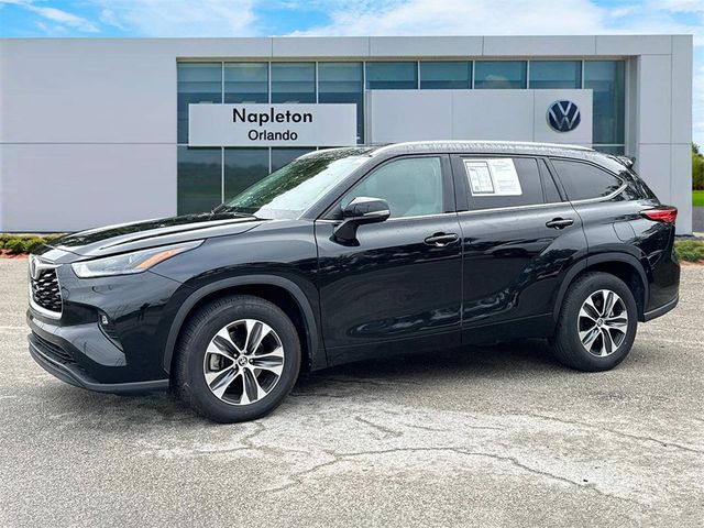 2022 Toyota Highlander XLE