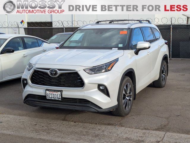 2022 Toyota Highlander XLE