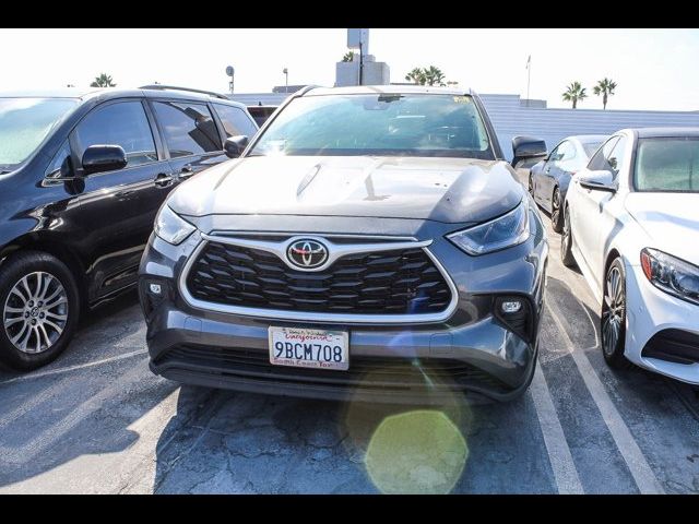 2022 Toyota Highlander XLE