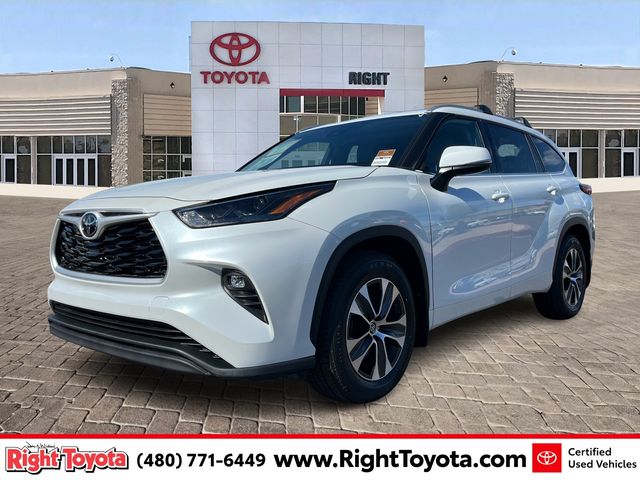 2022 Toyota Highlander XLE