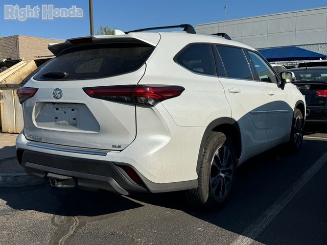 2022 Toyota Highlander XLE