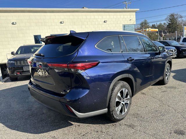 2022 Toyota Highlander XLE