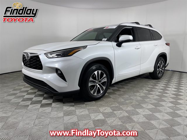 2022 Toyota Highlander XLE