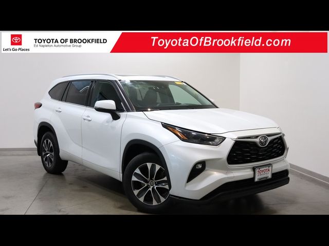 2022 Toyota Highlander XLE