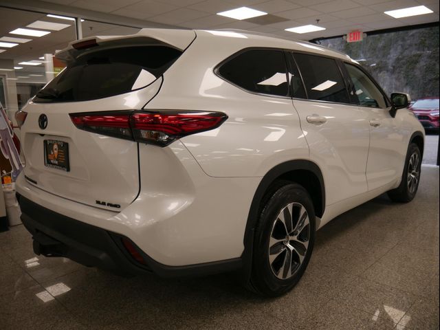 2022 Toyota Highlander XLE