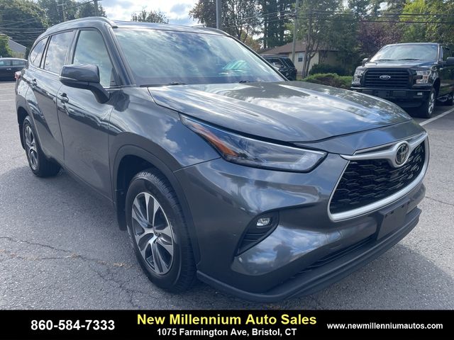 2022 Toyota Highlander XLE