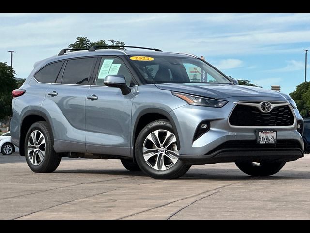 2022 Toyota Highlander XLE