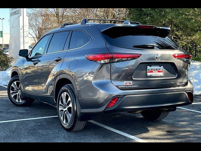 2022 Toyota Highlander XLE