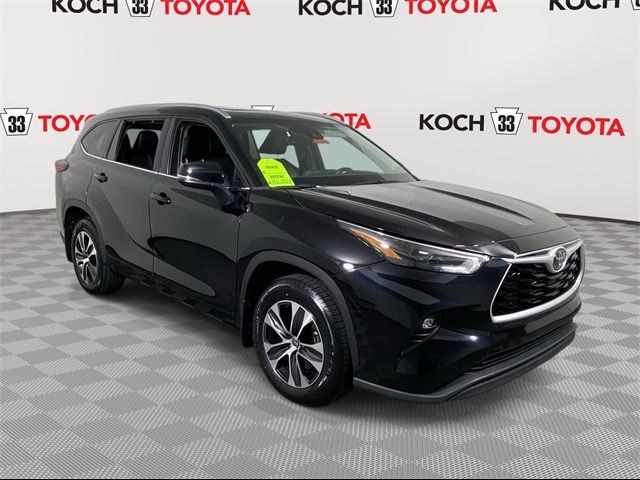 2022 Toyota Highlander XLE