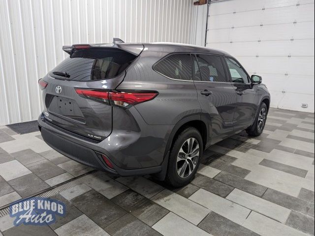 2022 Toyota Highlander XLE