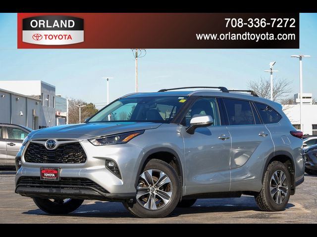 2022 Toyota Highlander XLE