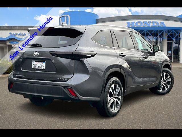 2022 Toyota Highlander XLE