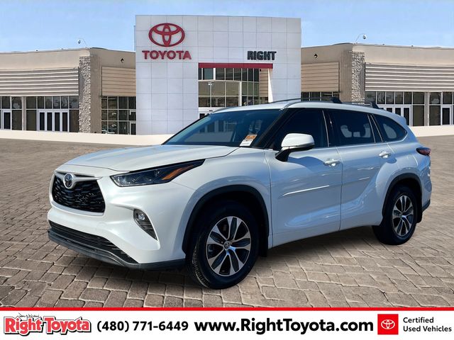 2022 Toyota Highlander XLE