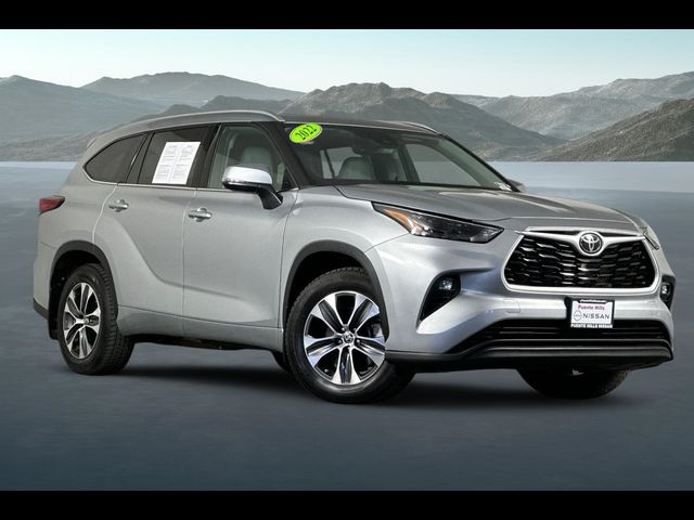 2022 Toyota Highlander XLE