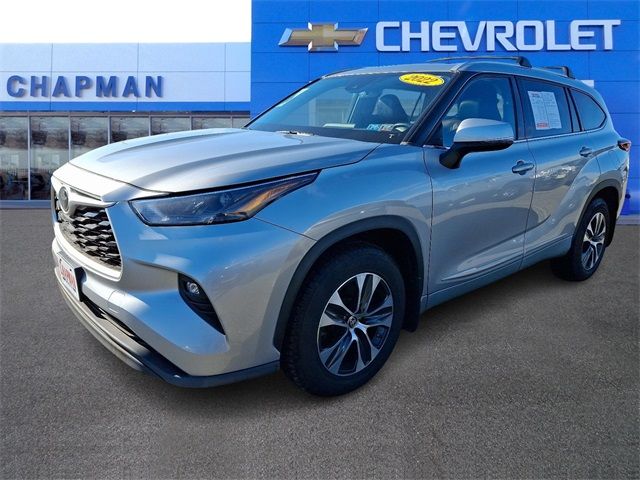 2022 Toyota Highlander XLE