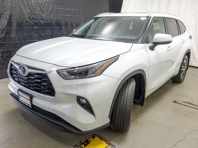 2022 Toyota Highlander XLE