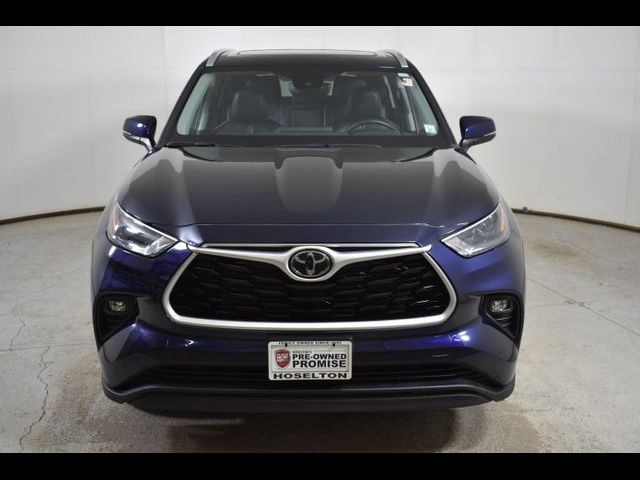 2022 Toyota Highlander XLE