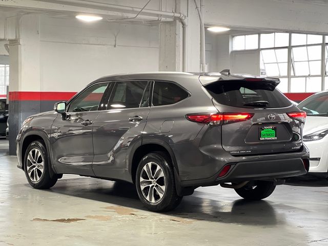 2022 Toyota Highlander XLE