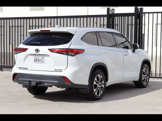 2022 Toyota Highlander XLE