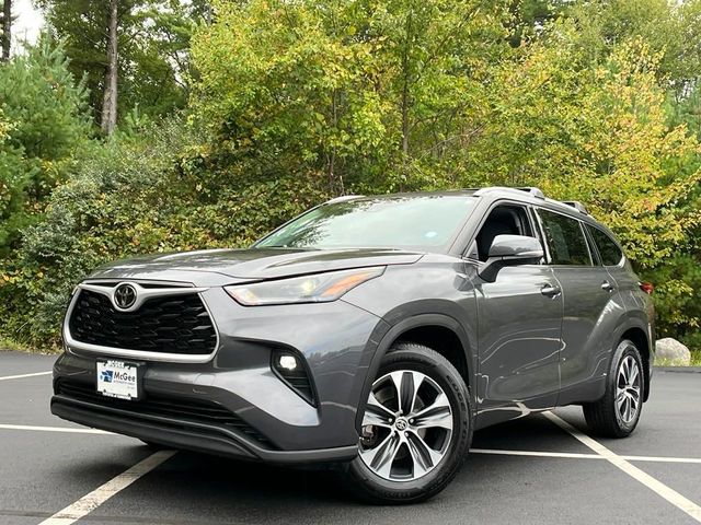 2022 Toyota Highlander XLE