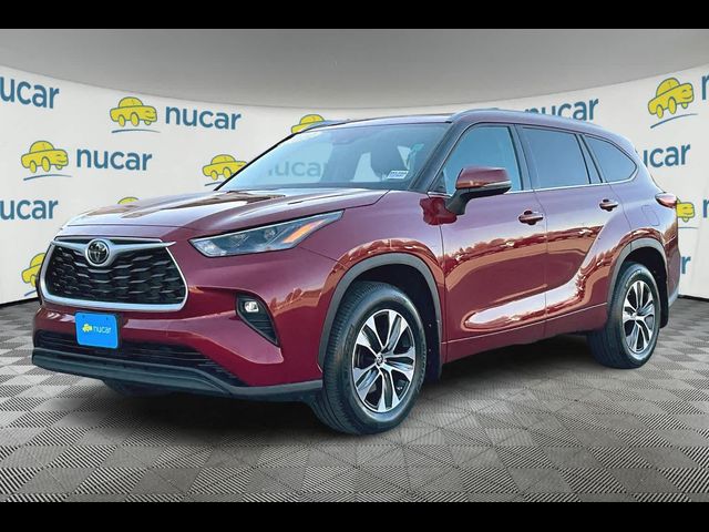 2022 Toyota Highlander XLE