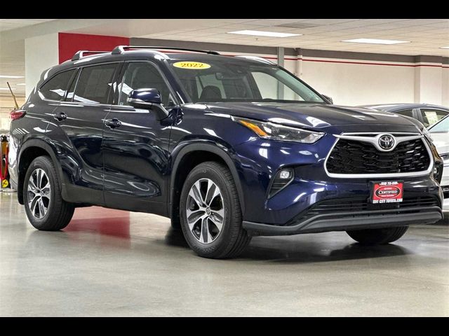 2022 Toyota Highlander XLE