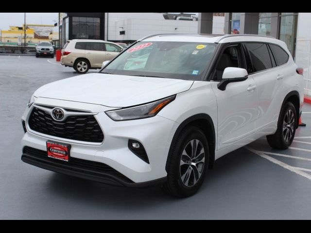 2022 Toyota Highlander XLE