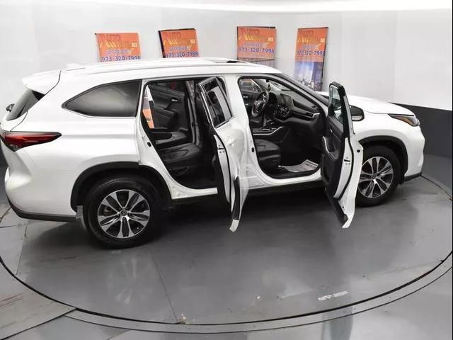 2022 Toyota Highlander XLE