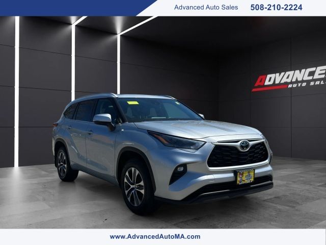 2022 Toyota Highlander XLE