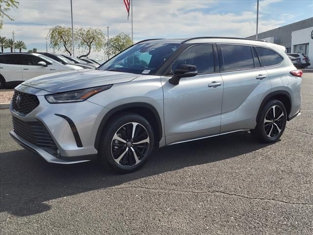 2022 Toyota Highlander XSE